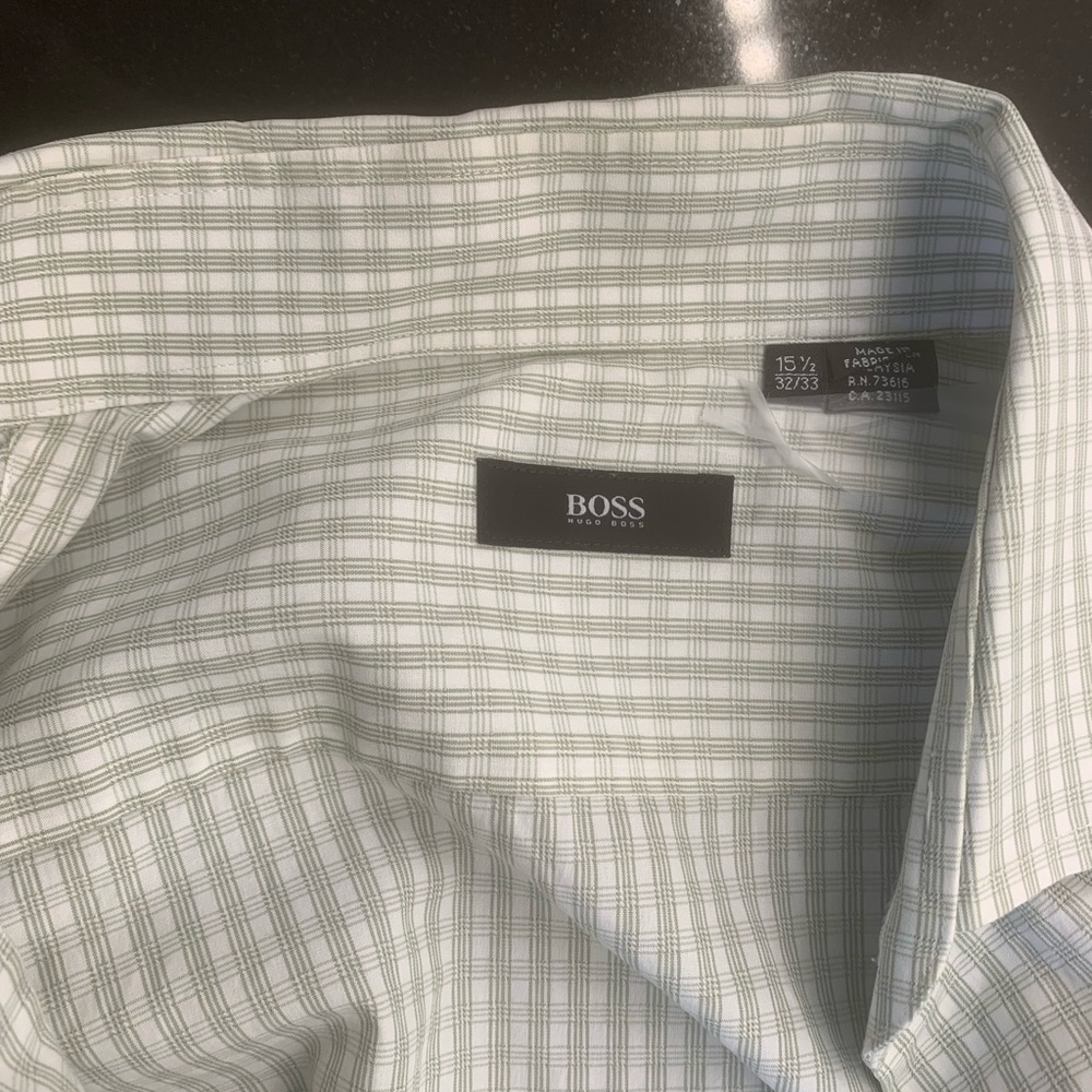 Hugo Boss Men’s printed pattern button down white shirt - Picture 2 of 4